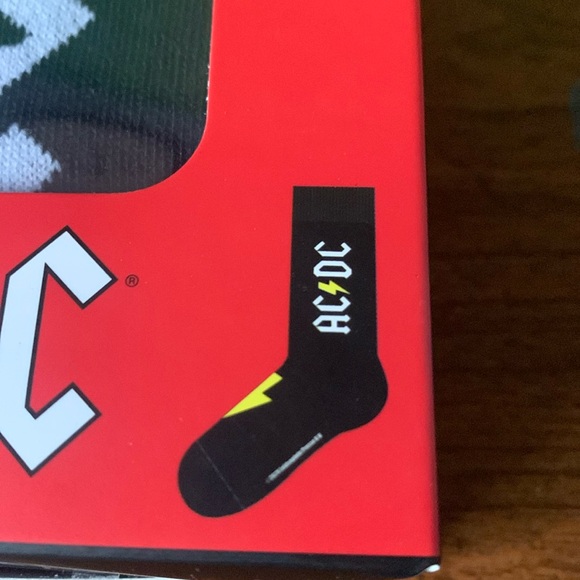 NWOT AC DC 1 Pair Sock Gift Box - Picture 2 of 3